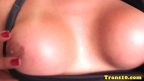 Tranny anal and a tranny