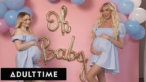 Super sexy girl shows her cute body