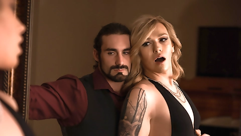 Hawt blonde is ready for you