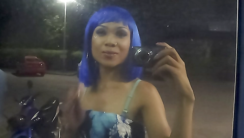 Hawt cutie enjoys a massage and cum