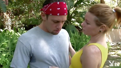 Hot blonde with perfect licks and amia in pussy