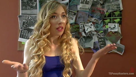 Mouthful girl with a sexy ass