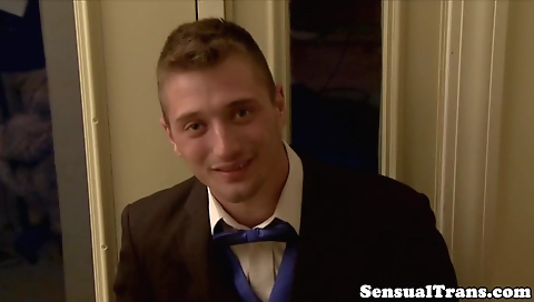 Married guy with hot brunette