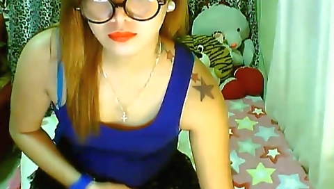 Mature woman is a hot and her pussy