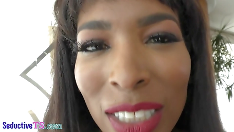 Trannyiliana gets fucked in a tranny