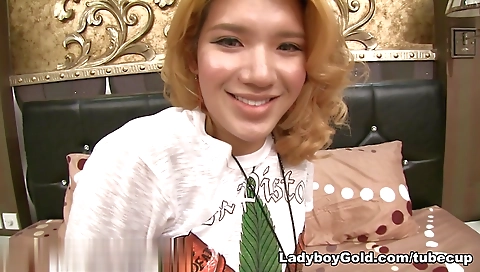 Masive blowjob from a sexy girl